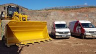 Caterpillar 992K with ardent vans