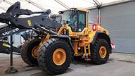 volvo wheel loader with ardent tanks